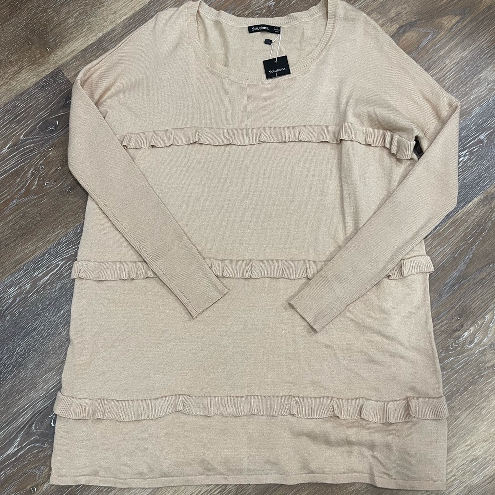 NWT, Solutions sweater, Sz S